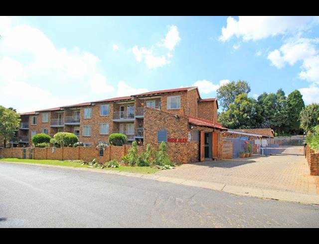 2 BEDROOM APARTMENT FOR SALE IN ROBINDALE